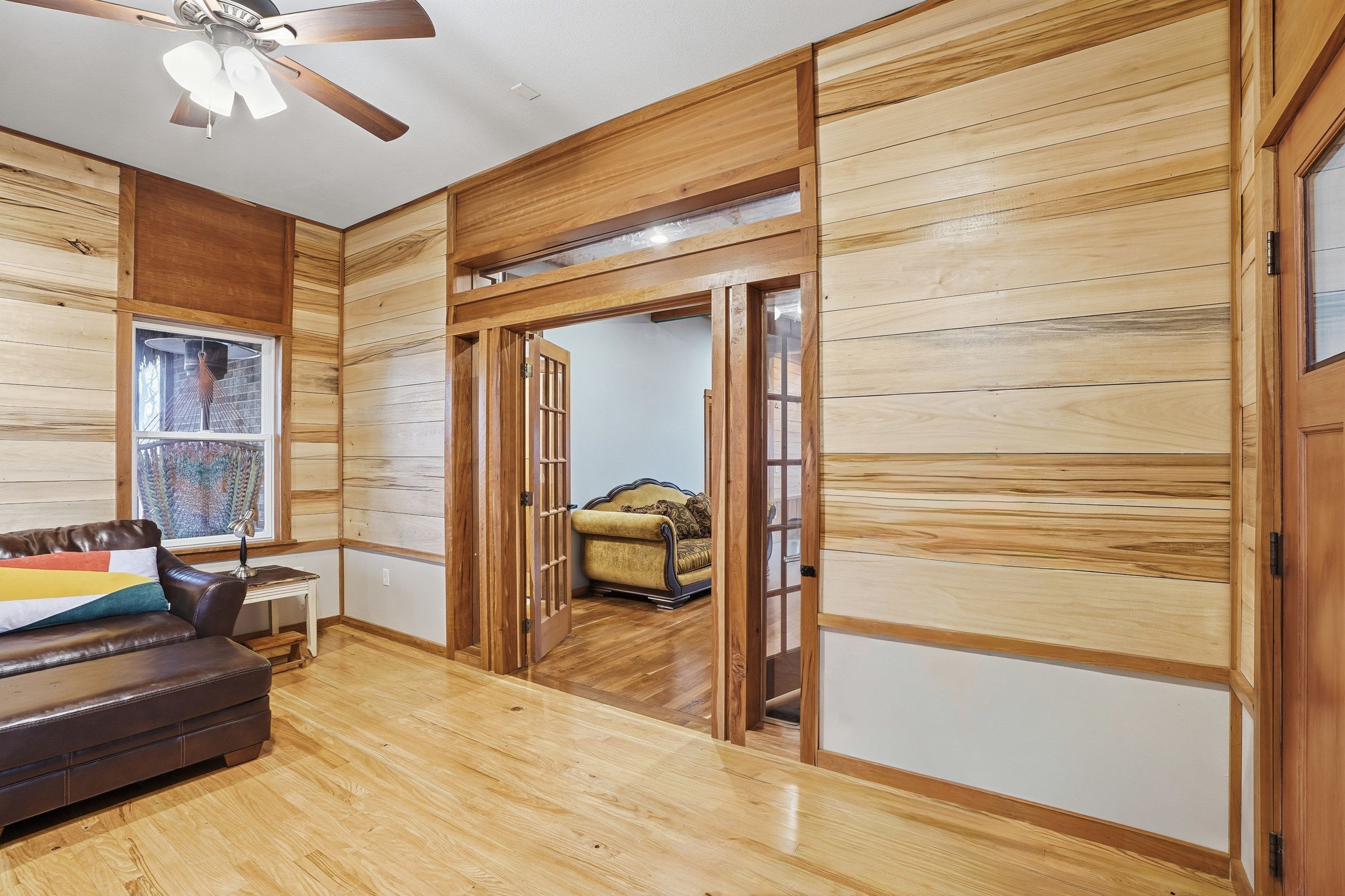 Listing Photo: 3300 Underwood Ave 0035-